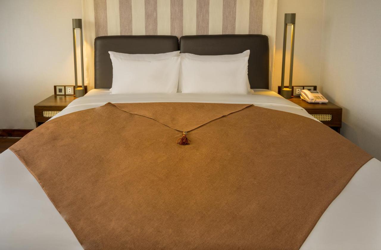 The Blossom Hoi An Ocean Front Hotel & Spa 外观 照片