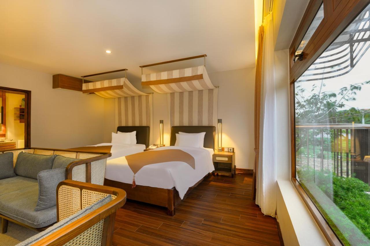 The Blossom Hoi An Ocean Front Hotel & Spa 外观 照片