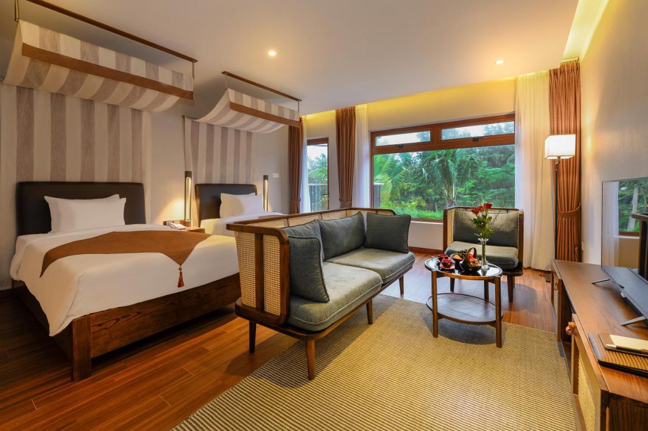 The Blossom Hoi An Ocean Front Hotel & Spa 外观 照片