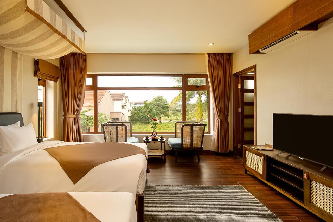 The Blossom Hoi An Ocean Front Hotel & Spa 外观 照片