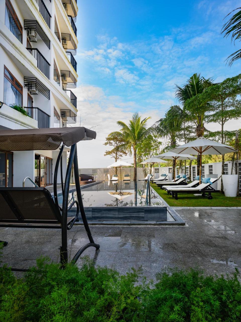 The Blossom Hoi An Ocean Front Hotel & Spa 外观 照片