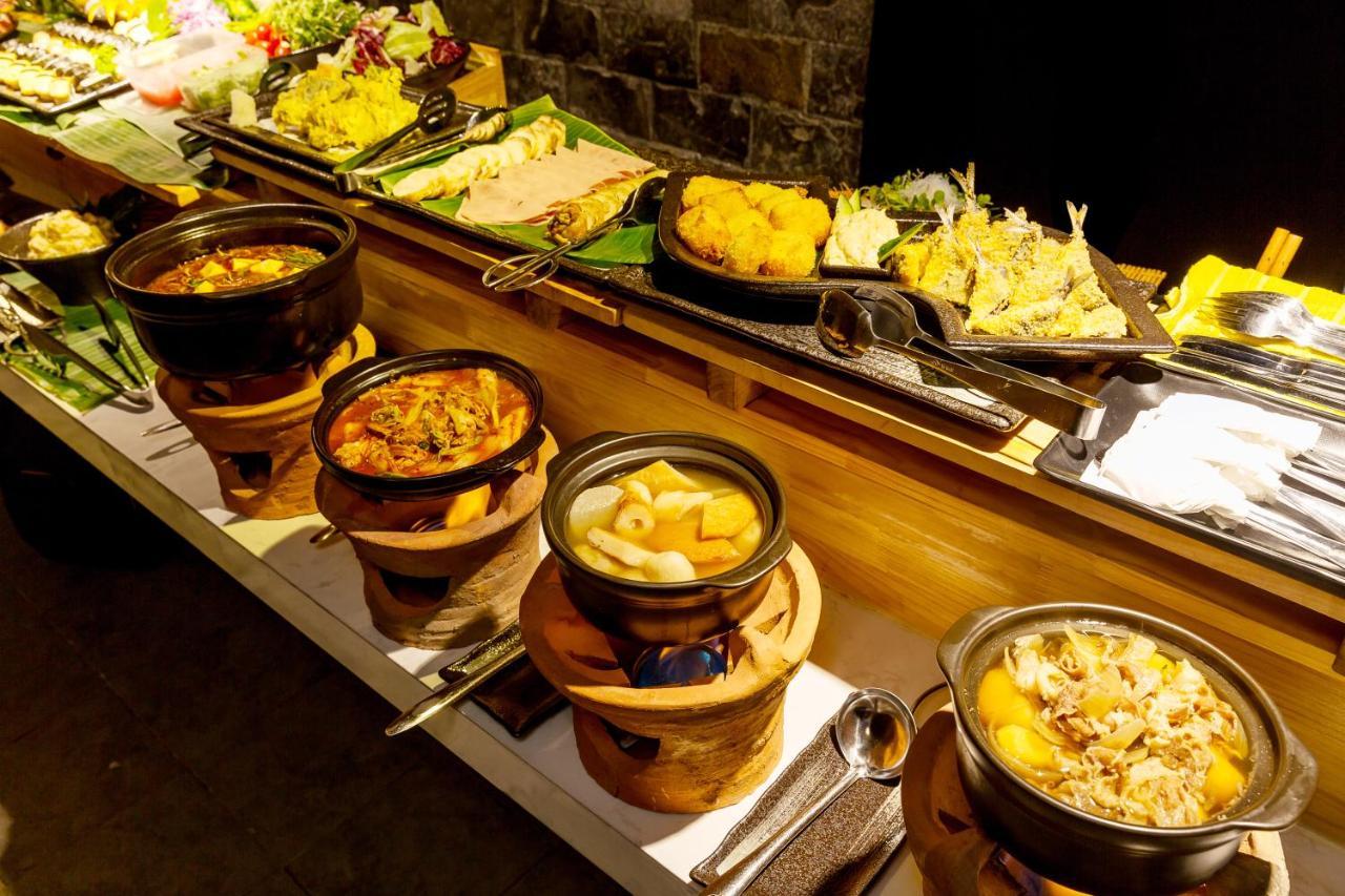 The Blossom Hoi An Ocean Front Hotel & Spa 外观 照片